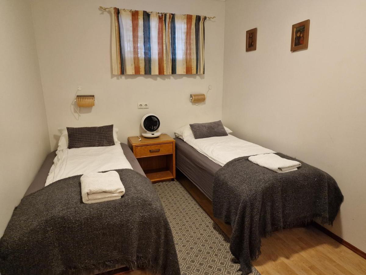 רייקהולט Husid Guesthouse מראה חיצוני תמונה